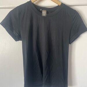 Aritzia Black Short Sleeve Tee